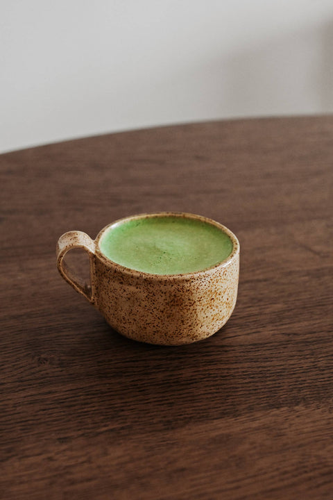 Großer Keramikbecher
