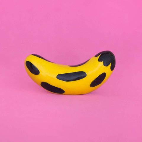 Hungrige Banane aus Keramik