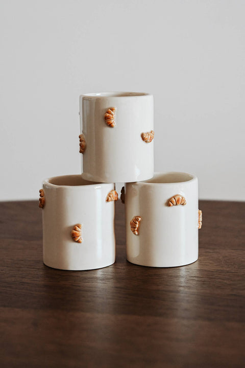 Croissant-Keramikbecher