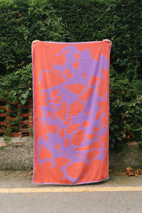 LAVA Strandtuch / 100 x 180 cm