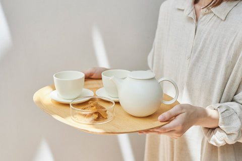 KINTO Pebble Tasse mit Untertasse / Weiß