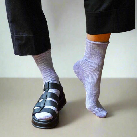 KLUE Glitter Lurex Socken | Flieder