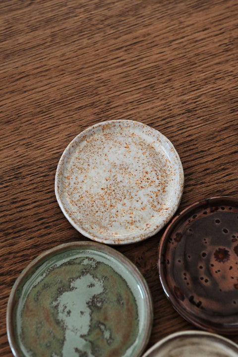 Mini-Keramikteller: Beige / graues Steingut