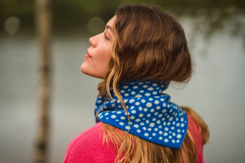 Gepunktetes Woll-Halstuch