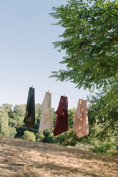 Geschirrtuch mit Streifen
