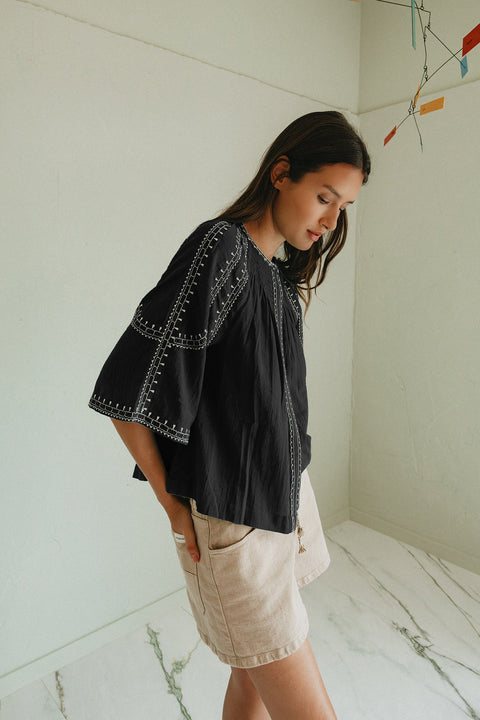 SS26 Bluse mit Glockenärmeln