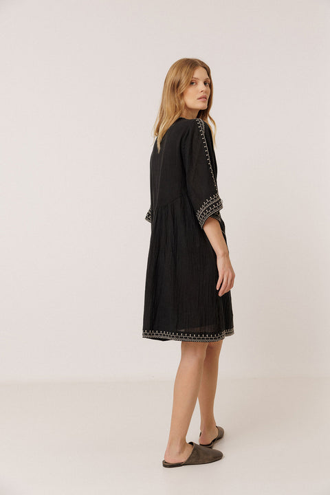 SS26 Kleid mit Glockenärmeln