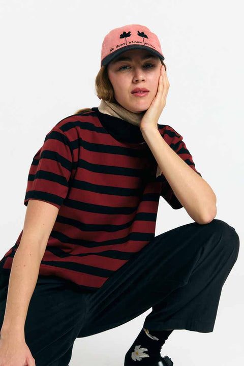 FW26 Isquia T-Shirt Brick.