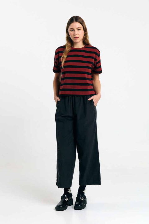 FW26 Isquia T-Shirt Brick.