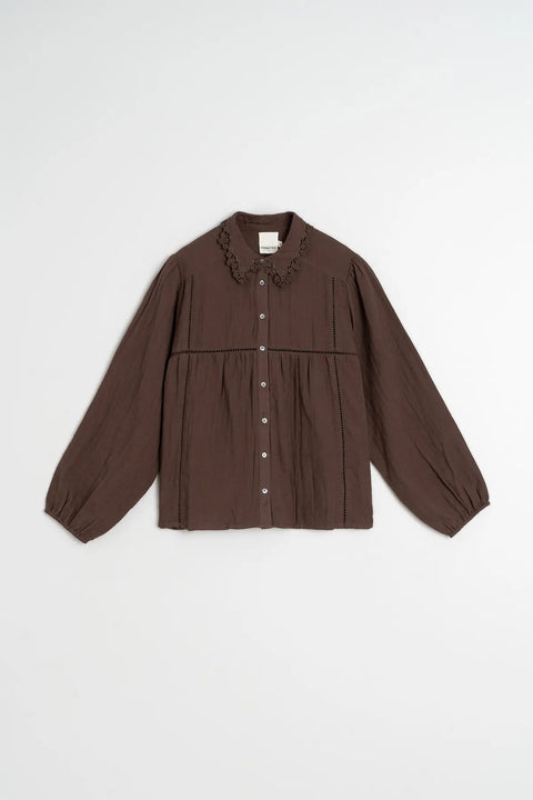 SS26 Bluse mit Häkelkragen