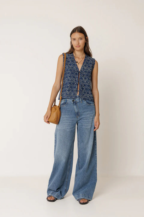 SS26 Weste mit Bindebändern